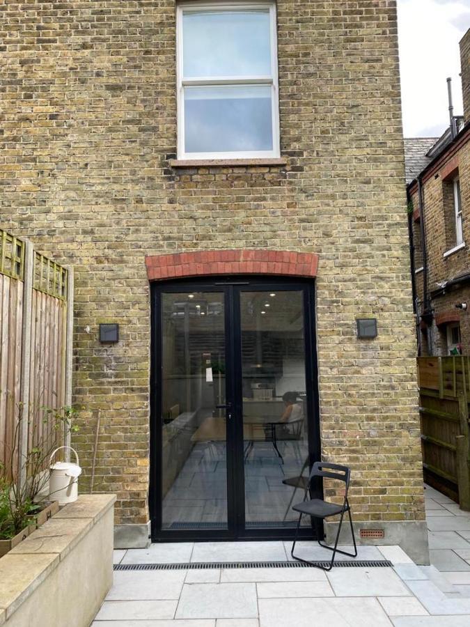 Stylish Home In Streatham. London Exterior photo